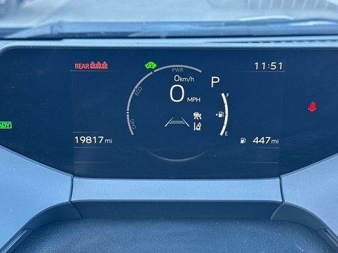 Used 2025 Toyota Prius LE image 25