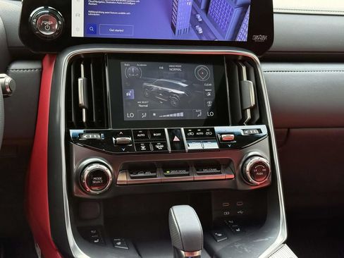 Used 2025 Lexus LX 700h F Sport AWD/4WD image 18