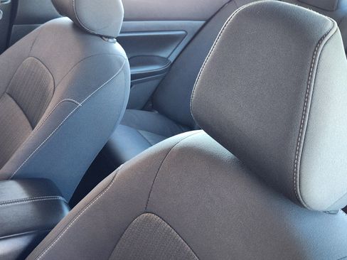 Used 2024 Nissan Altima 2.5 SV image 16