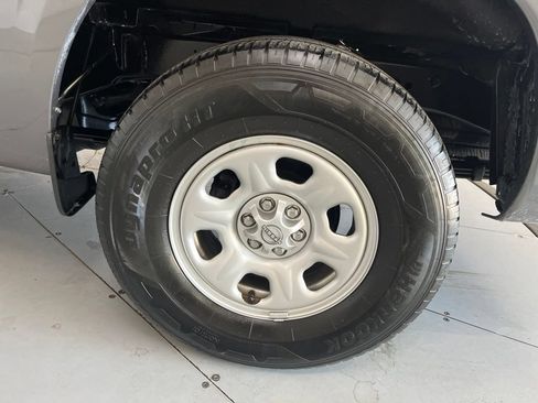 Used 2022 Nissan Frontier S RWD image 15