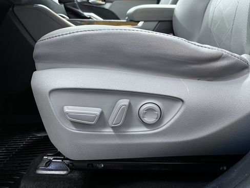 Used 2020 Toyota Highlander Limited Platinum image 26