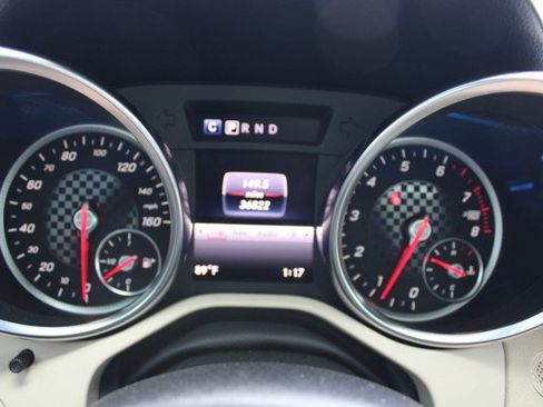 Used 2017 Mercedes-Benz SLC 300 w/ Premium 1 Package image 27