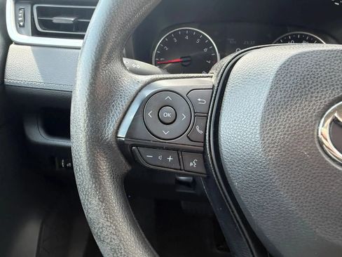 Used 2019 Toyota RAV4 LE AWD/4WD image 20