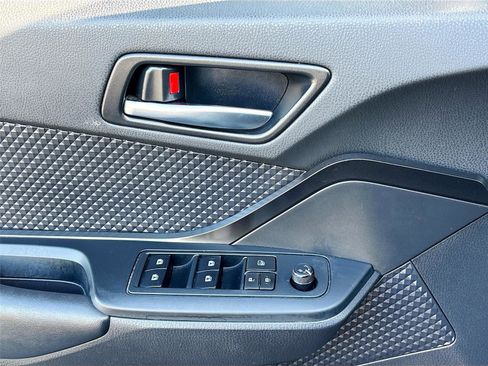 Used 2019 Toyota C-HR LE image 18