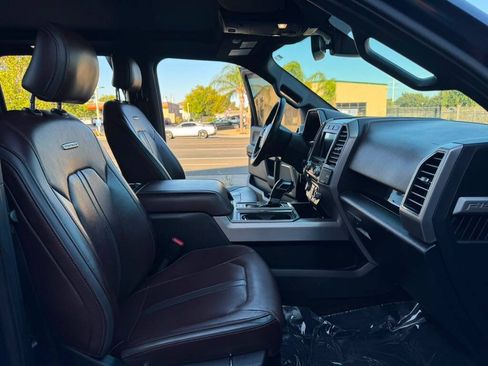 Used 2017 Ford F150 Platinum w/ Equipment Group 701A Luxury AWD/4WD image 13