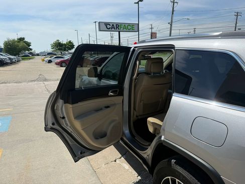 Used 2017 Jeep Grand Cherokee Limited AWD/4WD image 20