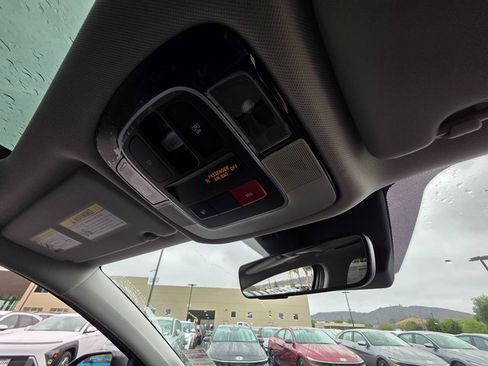 New 2025 Hyundai Tucson Limited image 12