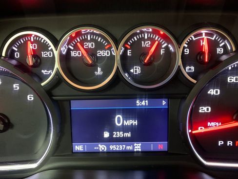 Used 2020 Chevrolet Silverado 1500 LT image 26