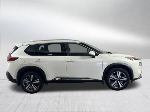 Used 2023 Nissan Rogue Platinum image 8