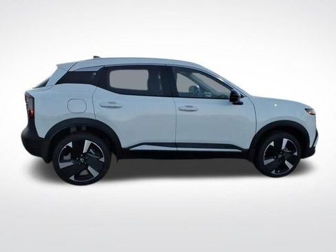New 2026 Nissan Rogue SV image 8
