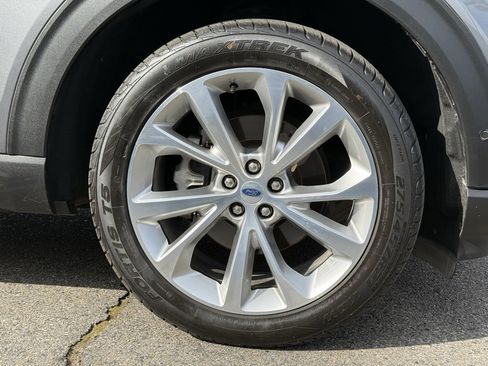 Used 2021 Ford Explorer Platinum w/ Equipment Group 601A image 16