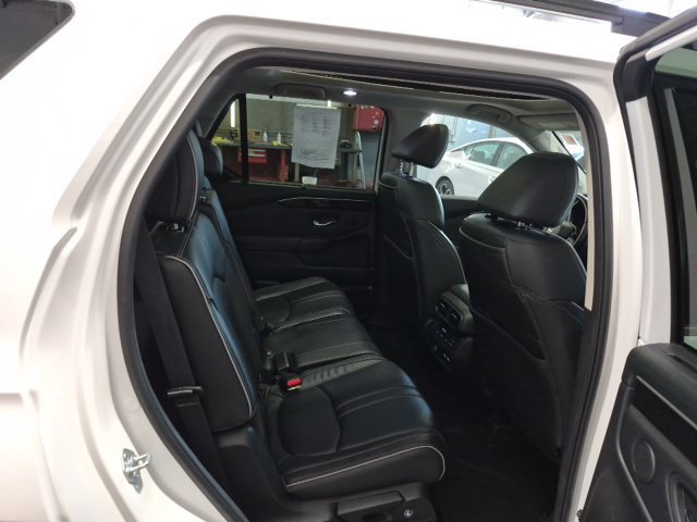 Used 2023 Honda Pilot Elite image 24