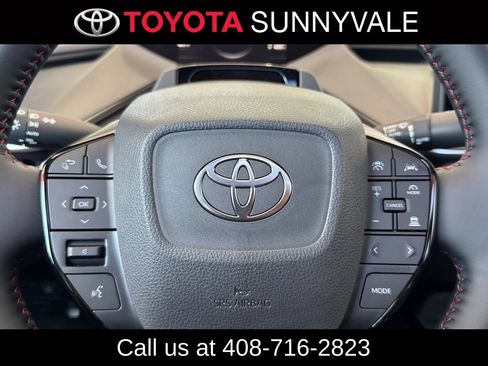 Used 2026 Toyota Prius Plug-In Hybrid FWD image 27