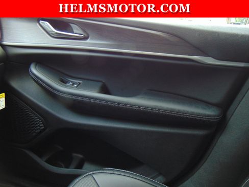 Certified 2024 Jeep Grand Cherokee L Limited w/ Luxury Tech Group II image 34