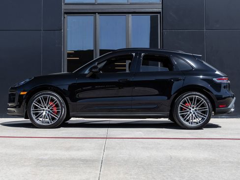 Certified 2026 Porsche Macan S AWD/4WD image 2