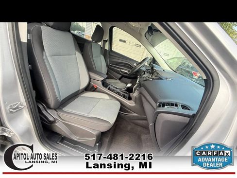 Used 2018 Ford Escape SE w/ SE Sync 3 Package AWD/4WD image 19