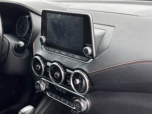 Used 2023 Nissan Sentra SR w/ SR Premium Package image 8