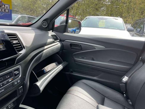 Certified 2023 Honda Passport TrailSport image 34