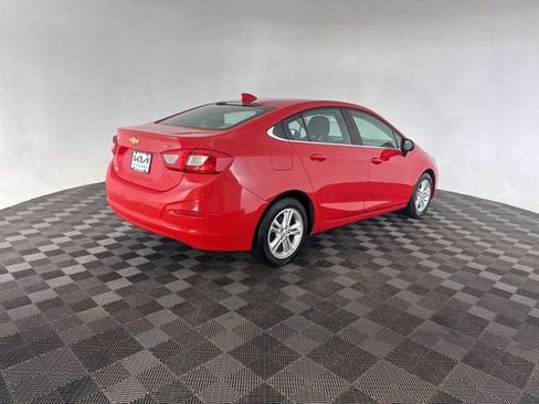 Used 2018 Chevrolet Cruze LT image 7