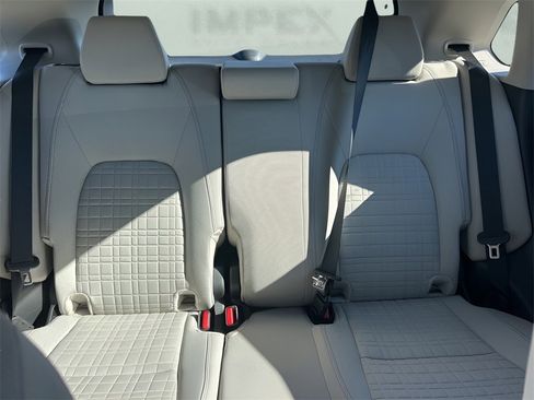 Used 2025 Honda HR-V LX image 10