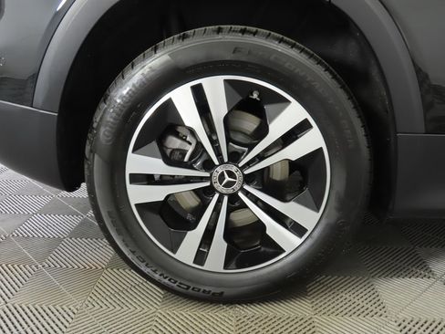 Certified 2025 Mercedes-Benz GLB 250 image 30