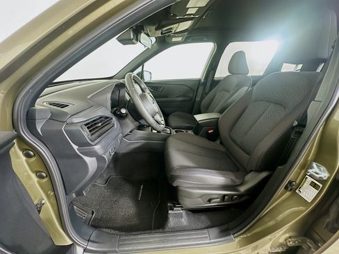 Used 2025 Subaru Forester Premium AWD/4WD image 13