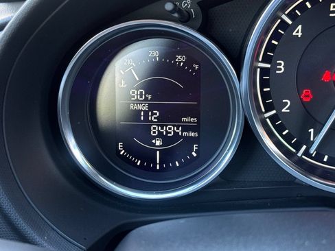 Used 2021 MAZDA MX-5 Miata Club w/ Appearance Package RWD image 25