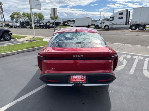 Used 2025 Kia K4 LXS image 5