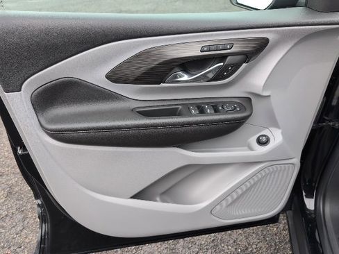 Used 2023 GMC Terrain SLT w/ LPO, Floor Liner Package image 10