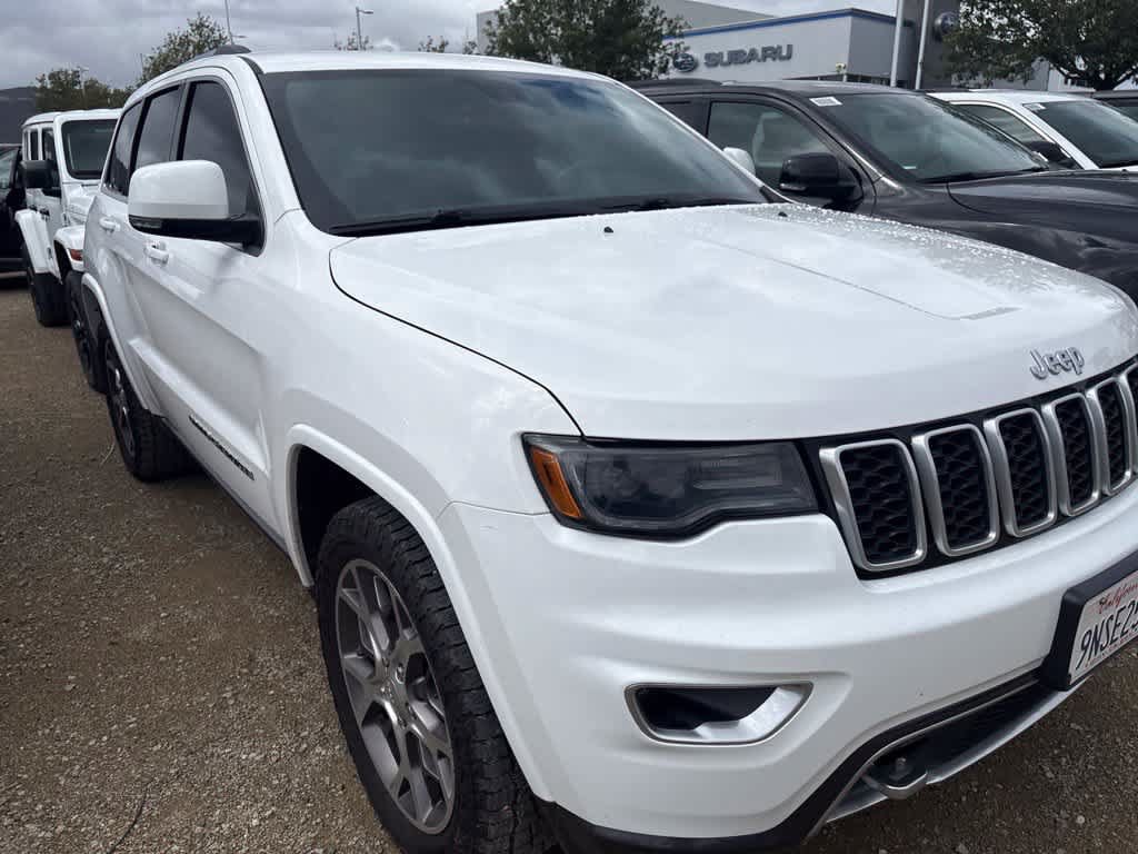 Used 2018 Jeep Grand Cherokee Limited AWD/4WD image 3