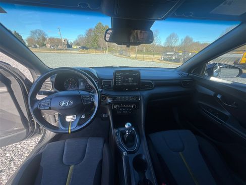 Used 2019 Hyundai Veloster Turbo R-Spec image 21
