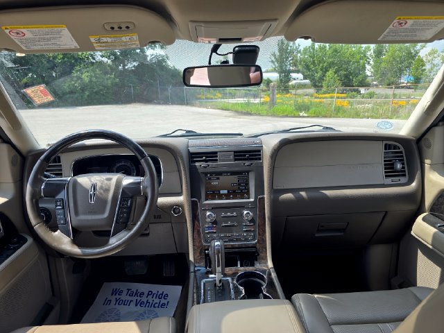 Used 2017 Lincoln Navigator Select AWD/4WD image 17