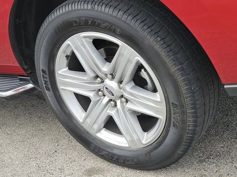 Used 2020 Ford Expedition XLT w/ Equipment Group 202A image 10