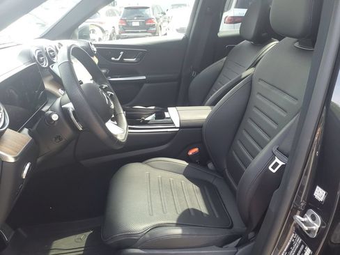 Certified 2025 Mercedes-Benz GLC 300 4MATIC image 23