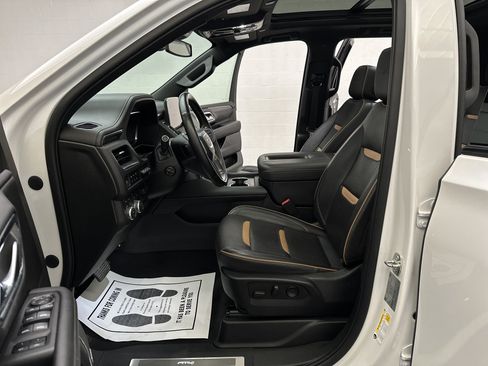 Used 2023 GMC Yukon AT4 w/ AT4 Premium Plus Package AWD/4WD image 19