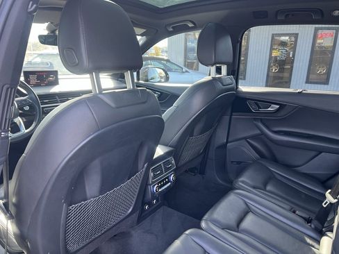 Used 2019 Audi Q7 3.0T Prestige w/ Prestige Package image 28