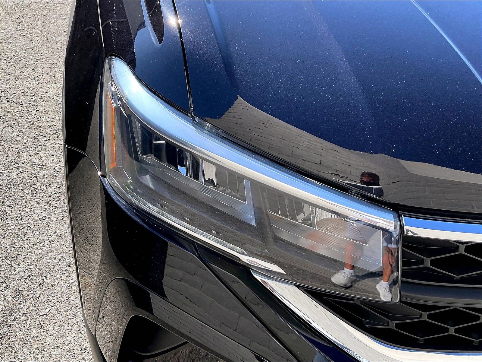 Certified 2023 Volkswagen Taos S FWD image 27