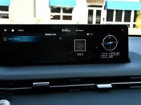 Used 2025 Genesis GV70 2.5T image 16