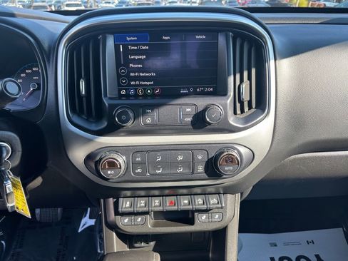 Used 2020 Chevrolet Colorado ZR2 image 16
