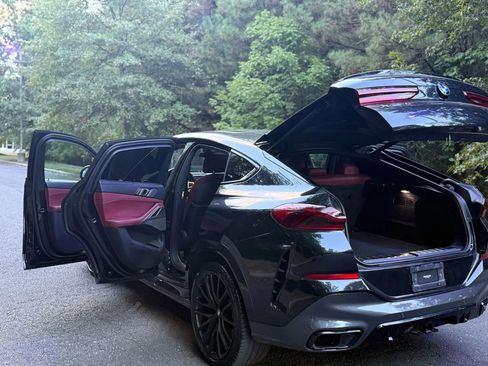 Used 2021 BMW X6 xDrive40i w/ Executive Package image 10