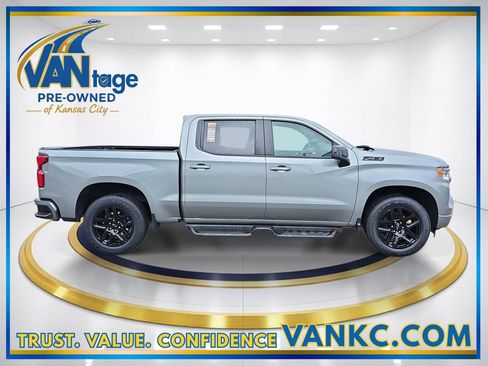 Used 2024 Chevrolet Silverado 1500 RST w/ Convenience Package II AWD/4WD image 5