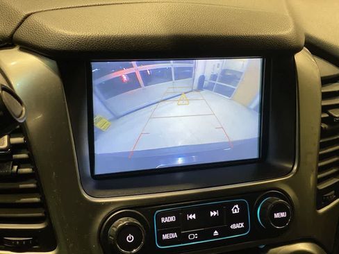 Used 2018 Chevrolet Suburban Premier image 19