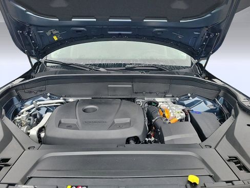 New 2024 Volvo XC90 T8 Ultimate w/ Protection Package Premier image 36