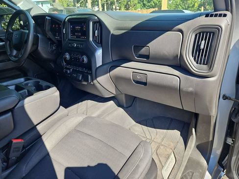 Used 2023 Chevrolet Silverado 1500 Custom Trail Boss AWD/4WD image 17