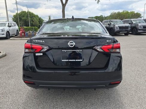 Certified 2021 Nissan Versa SV FWD image 7