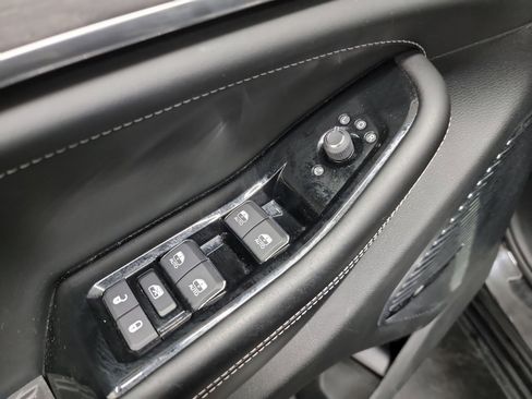 Used 2021 Jeep Grand Cherokee L Overland w/ Advanced Protech Group III AWD/4WD image 14