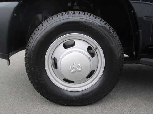 Used 2014 RAM 3500 Tradesman image 12