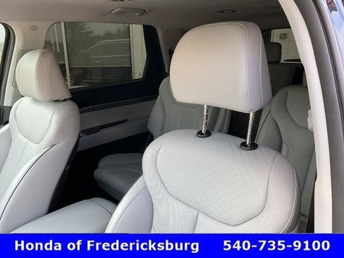 Used 2025 Hyundai Palisade SEL FWD image 33