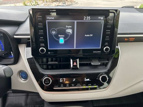 Used 2022 Toyota Corolla LE FWD image 19
