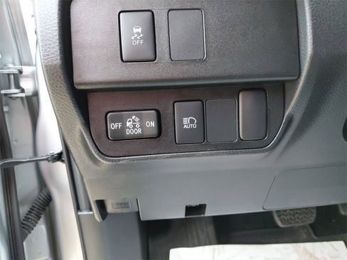 Used 2022 Toyota Tacoma SR image 28